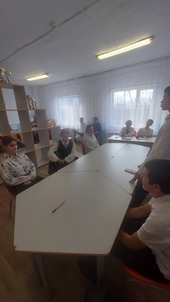 Дебаты кандидатов в Президенты школы.